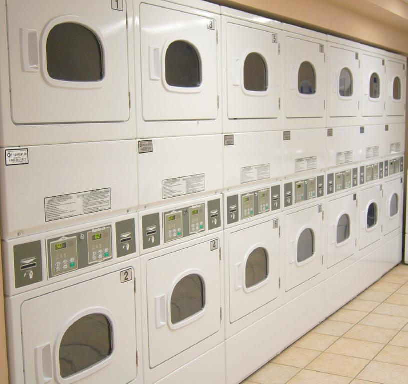 Hotel Laurier - Apartment Style Residence Ватерлоо Екстер'єр фото
